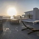 Stone Hotel *